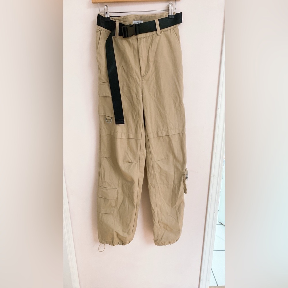 Aritzia TNA L.E.S Cargo Pant in Tan - Picture 4 of 14